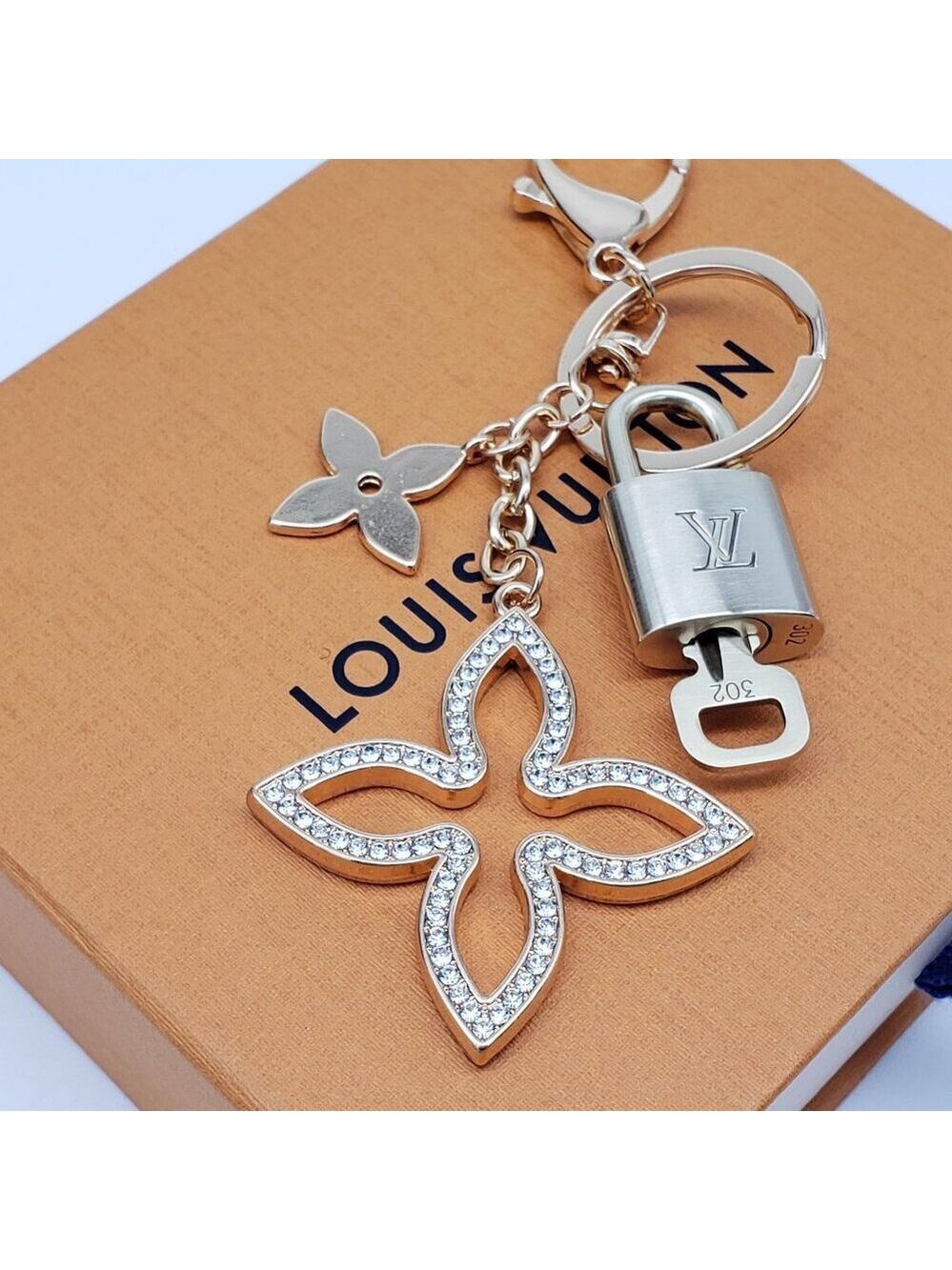 Authentic Louis Vuitton Gold Lock & Box w/ Unbranded Clover Bagcharm - Picture 6 of 9